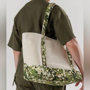 BAGGU Large Canvas Daisy Tote Bag